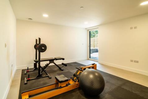 Bedroom 5 / Studio/ Additional Reception Room