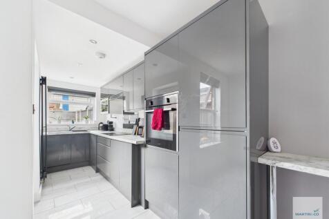 CAM03394G0-PR0376...