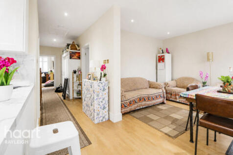 Prittlewell Chase, Westcliff-on-Sea photo 4