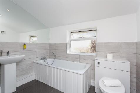 13Beatrice-Bathroom-1.jpg