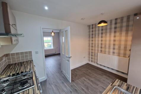 Dalton Lane, Rotherham, S65. photo 3