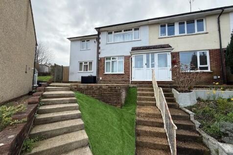46 Dean Close 2.jpg