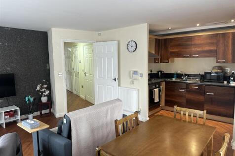 Open Plan Lounge/Kitchen Space