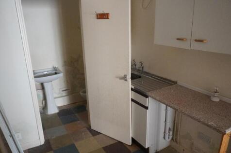 Commercial Property to rent Image 6