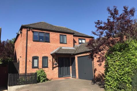 4 bed detached house to rent Chapmans Croft, Swad