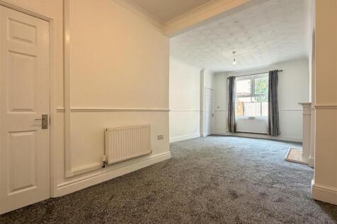 Beech Grove, Bentley photo 5