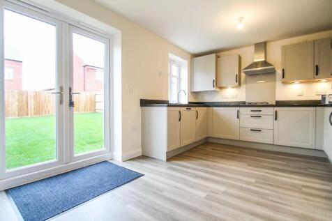Kingfisher Road, Thrapston photo 5