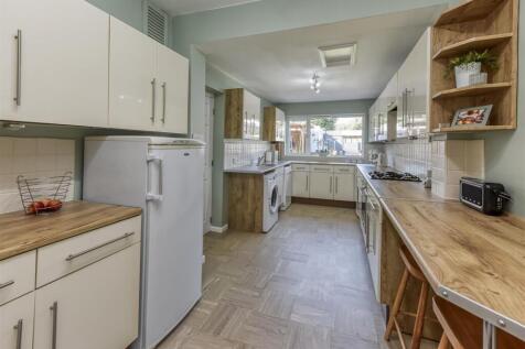 57 Queens Road-kitchen1.jpg