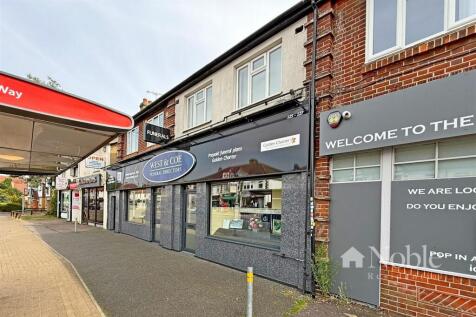 2-bed flat on Hornchurch Road, Hornchurch, £1,500/mo