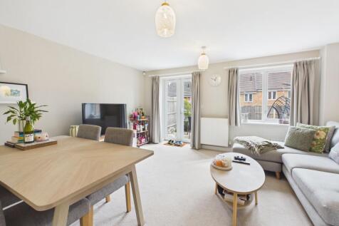 Sitting/Dining Room