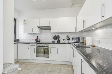1b 241-243 baker street 2 09.03 .png