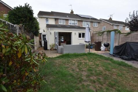 3 Fenno Close