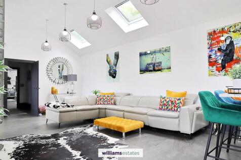 Open Plan Living / Kitchen