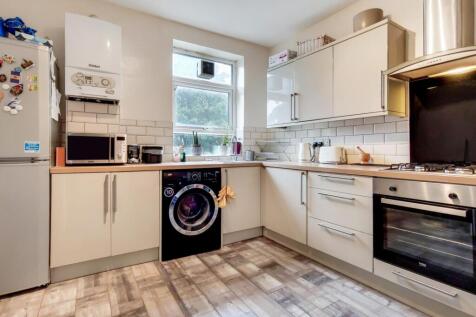 3_Kitchen-0.jpg