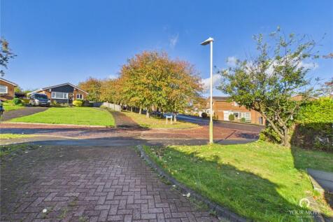 Front Drive/Garden