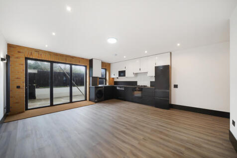 3 Bedroom Flat to Rent in Banstead
