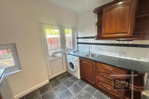 |Ref: R215204|, Dale Road, Southampton, SO16 6QG photo 3