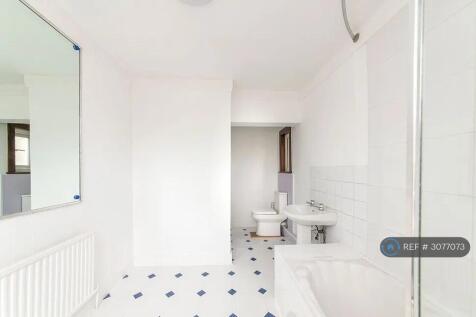 St Albans Road, Watford, WD24 photo 4