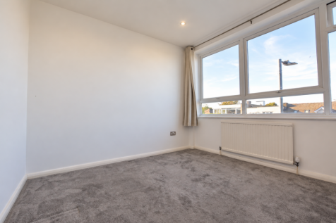 Hutton Road, Shenfield, Essex photo 5