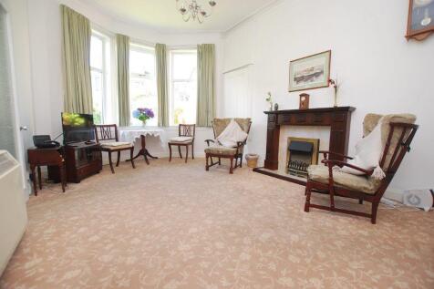 47 South Street Greenock  (2) family room .jpg