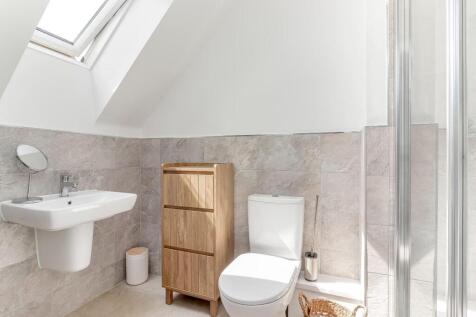 Master Bedroom Ensuite.jpg