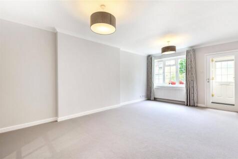 Haleswood, Cobham, KT11 photo 4