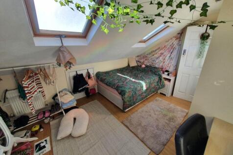 Top floor front bedr