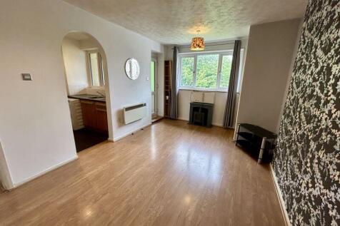 Olivia Court, Asgard Drive, Salford photo 5