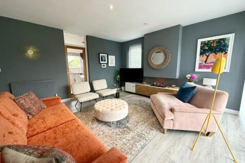 TOLETTOWNLANELOUN...