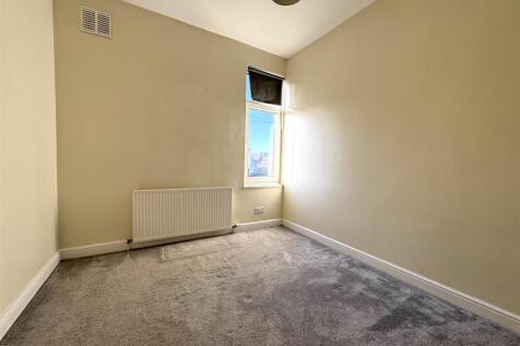 Midland Road, Royston, Barnsley photo 4