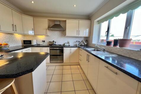 Bramleys Estate Agents - Crosland Hill Road - Cros