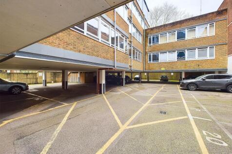 CAM02119G0-PR0321-STILL013