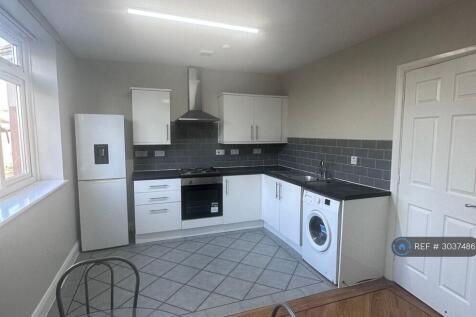 Gladstone Court, Liverpool, L8 photo 5