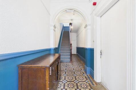 Alcester Road, Moseley, Birmingham photo 2