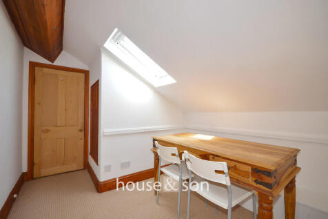 Alton Road, Wallisdown, Bournemouth photo 4