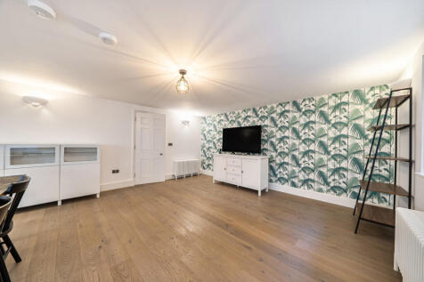 Kitchen/Reception