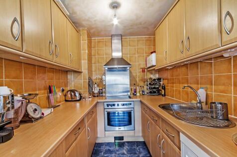 1 bed to let thes...