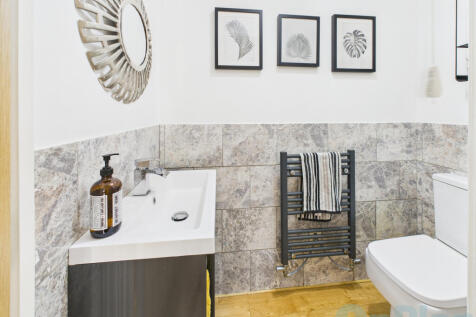 CAM04024G0-PR0029-STILL024