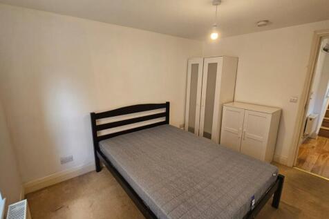 Flat B, Iverson Road, Camden, London photo 4