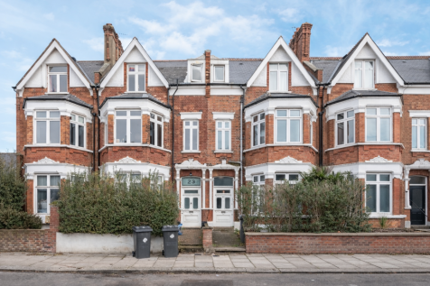 London, NW2 - property photo