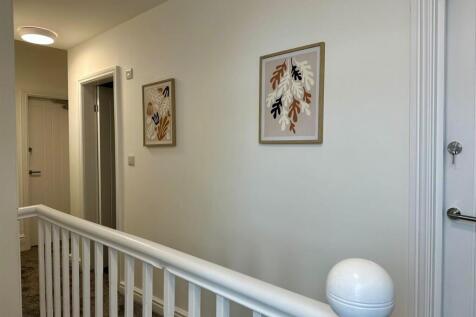 HALLWAY.jpg