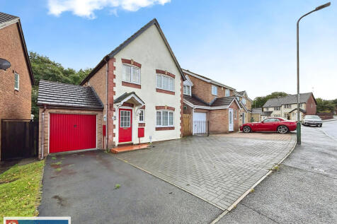 Blackwood, NP12 - property photo