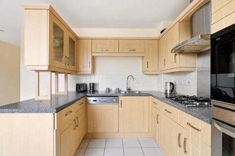 Claughton Court, Russet Drive, St Albans, Herts, AL4 photo 3