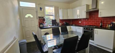 92 RPR- Kitchen.jpg