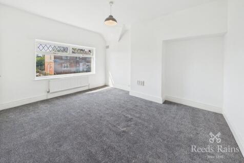 Ashville Grove, Halifax, West Yorkshire, HX2 photo 3