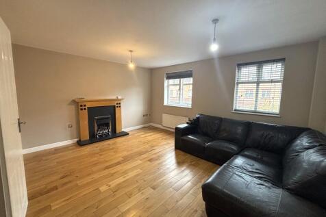 8 Foyers Way, Chesterfield, Derbyshire S41 0FN photo 3