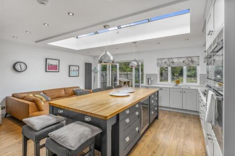 90 Oxford Road, Banbury-16.jpg