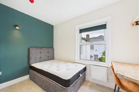 CAM03519G0-PR0323...