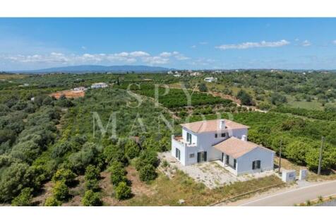 Three Bedroom Rural Property for sale near Silves