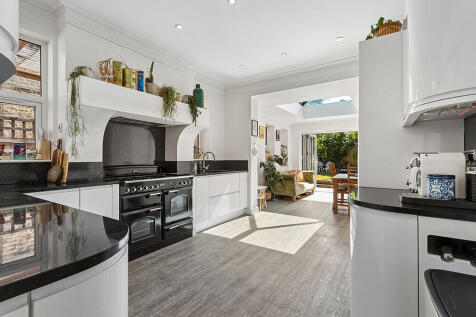 Harrington Road, Leytonstone, E11 photo 3